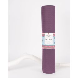 Yogamatte lavendel lila stehend